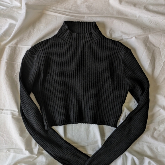 Ribbed mockneck longsleeve croptop - Picture 3 of 5